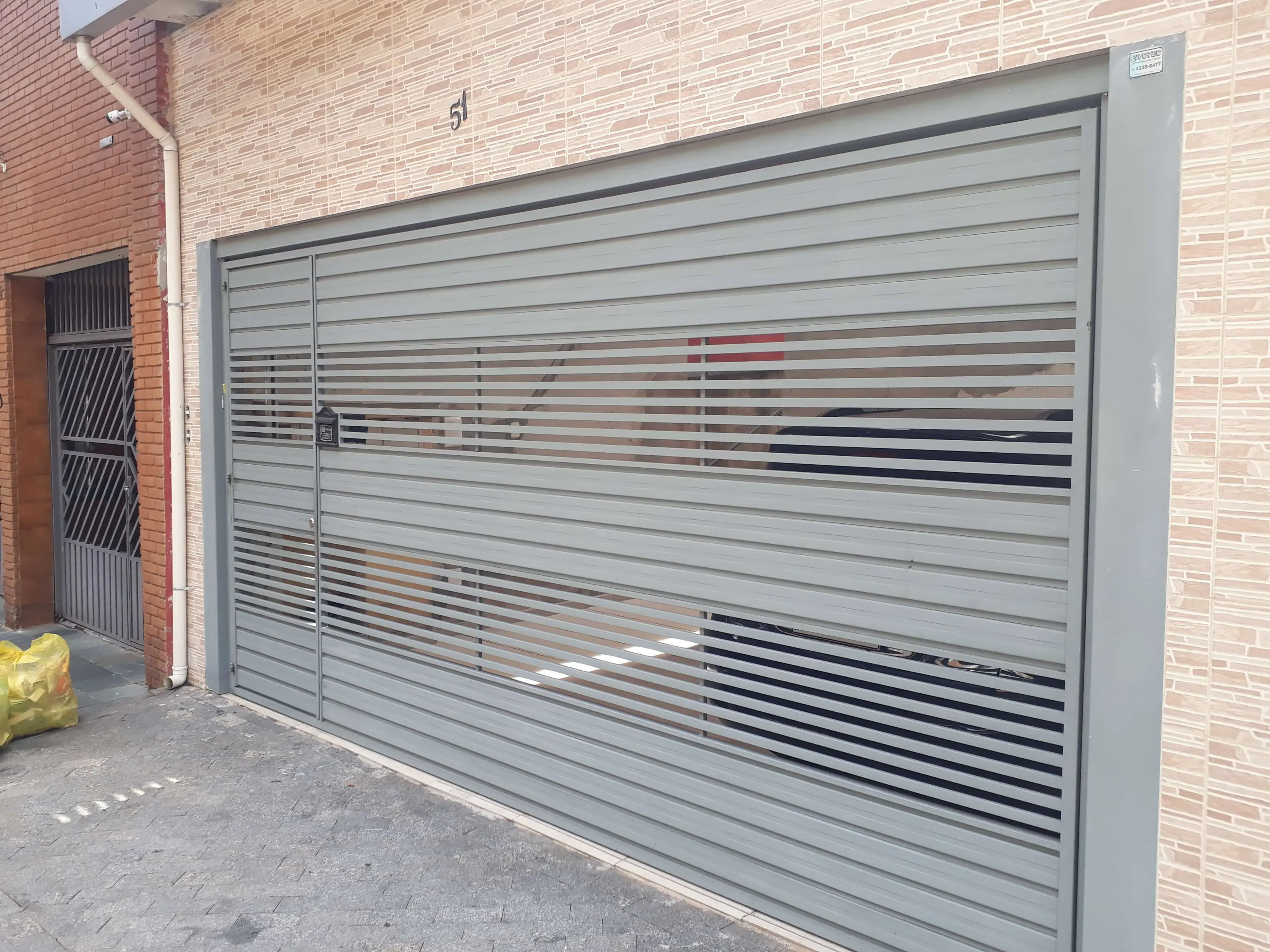 Portão Basculante Na Zona Sul